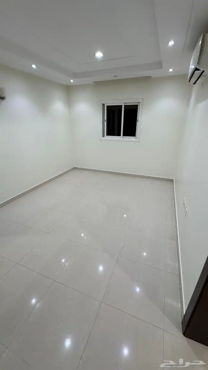 شقة للايجار حي حطين 3