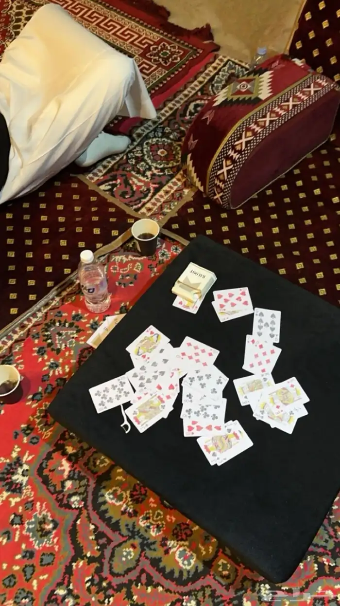 طاولة بلوت 0