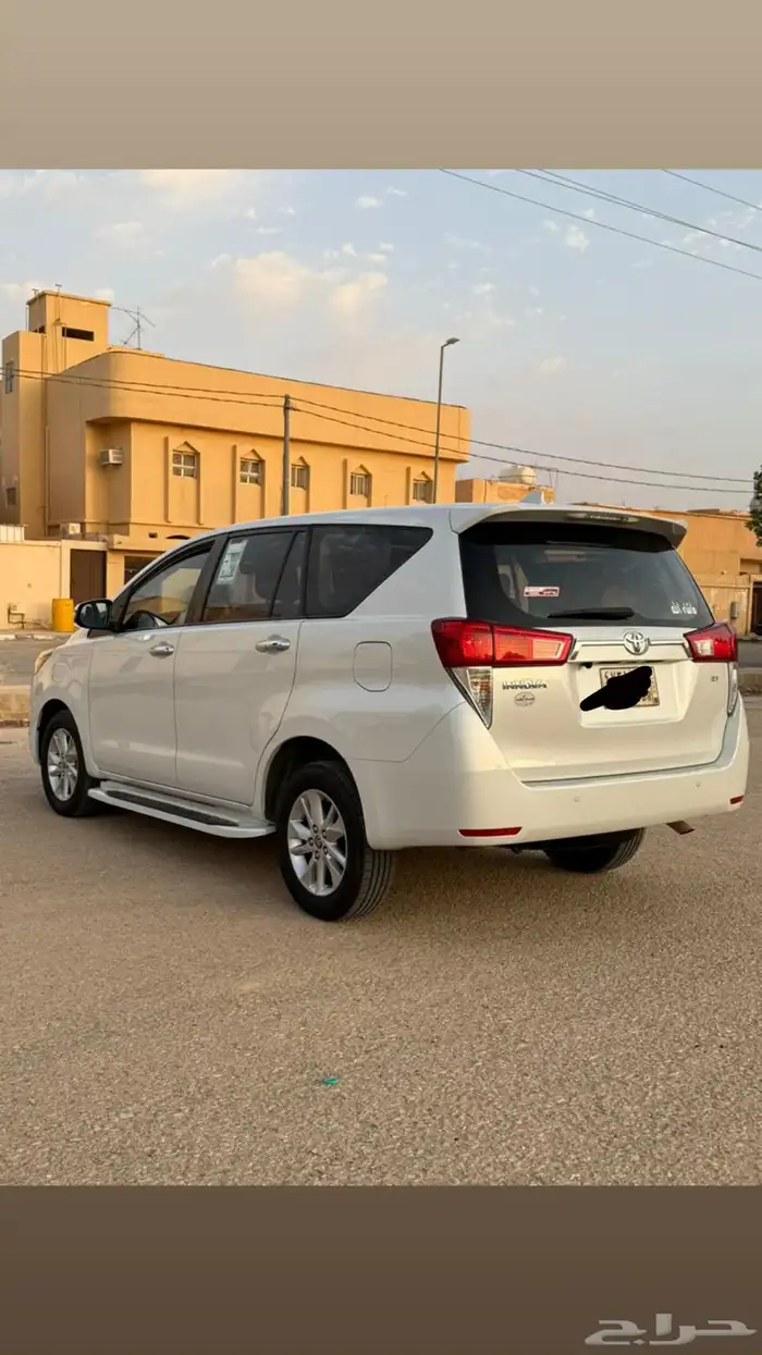 اينوفا مديل 2023اللون ابيض لؤلؤي 1