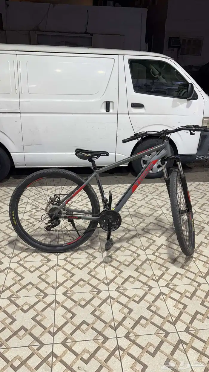 دراجة للبيع نضيفة جدا الصامل يجي خاص 0