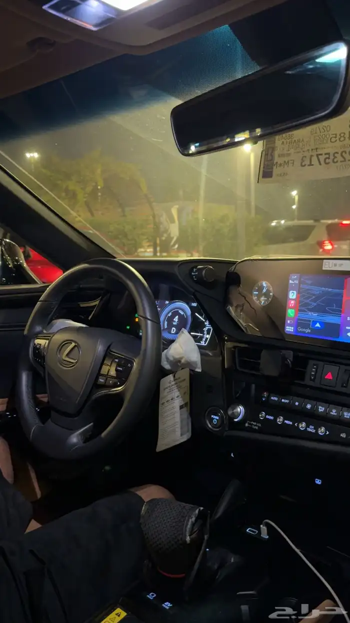 للبيع  لكزس ES 300h هايبرد - موديل 2024 6