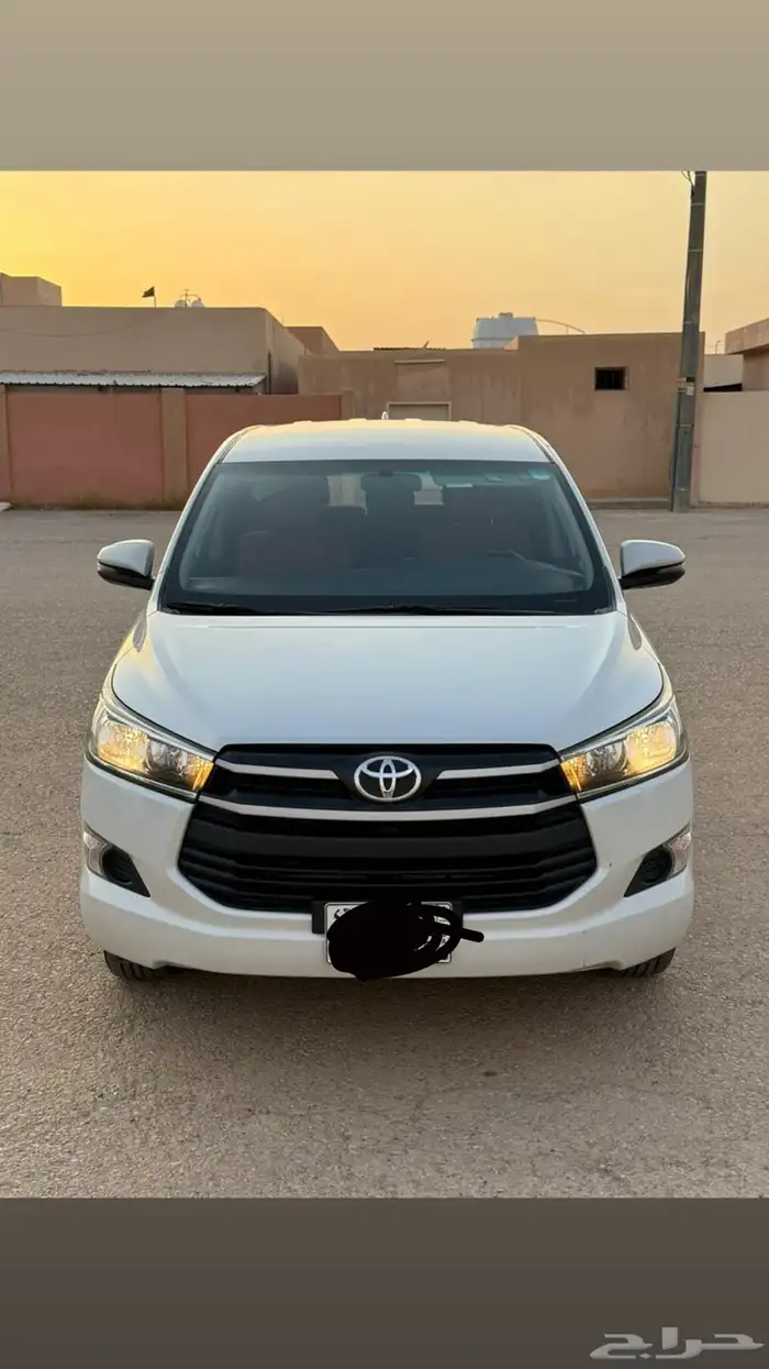 اينوفا مديل 2023اللون ابيض لؤلؤي 0