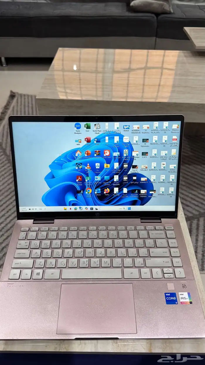 لابتوب HP بافليون وبنفس الوقت تابلت لمس 5