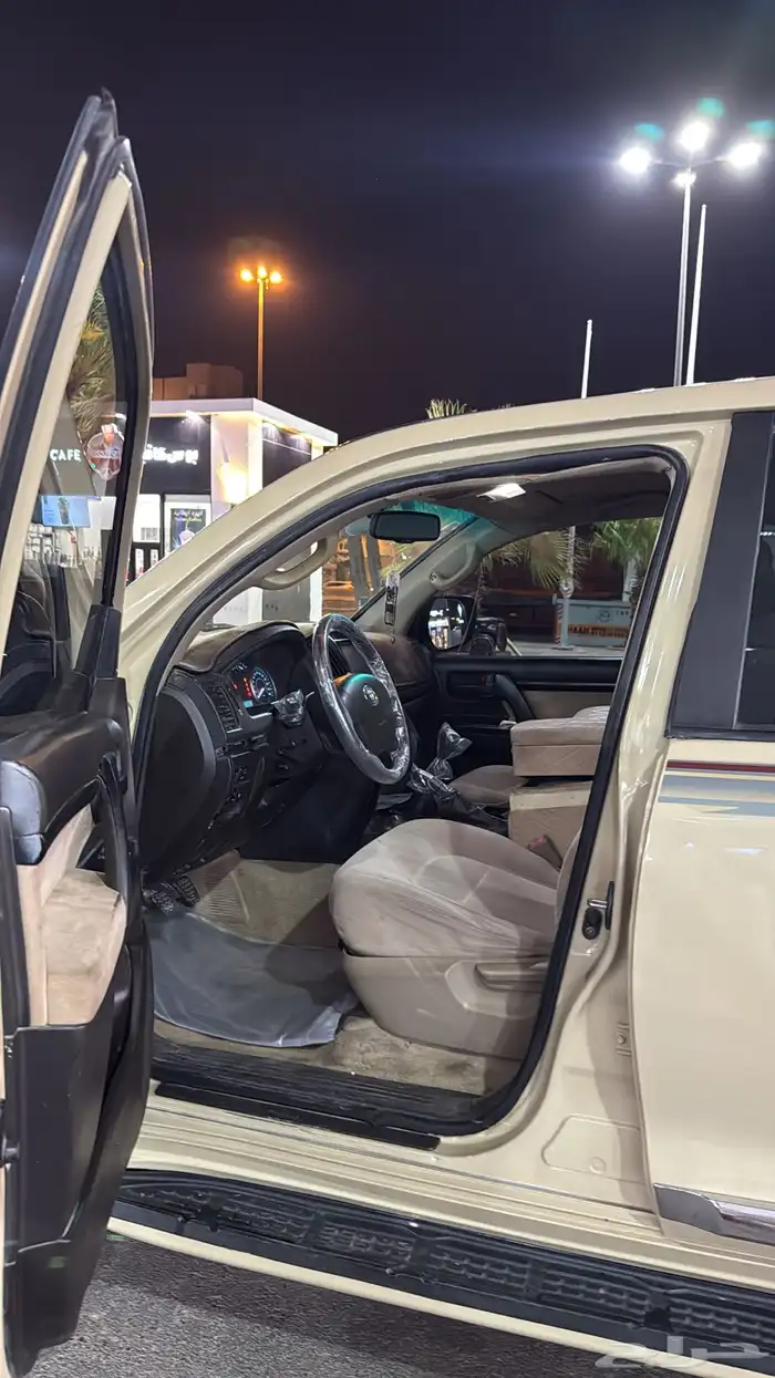 لاندكروزر GX 8