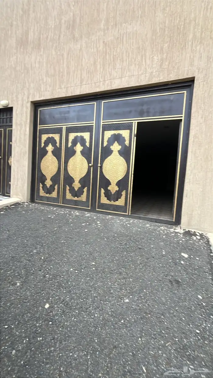 مستودع كبير بحمام داخله خميس مشيط خلف الجوازات 2