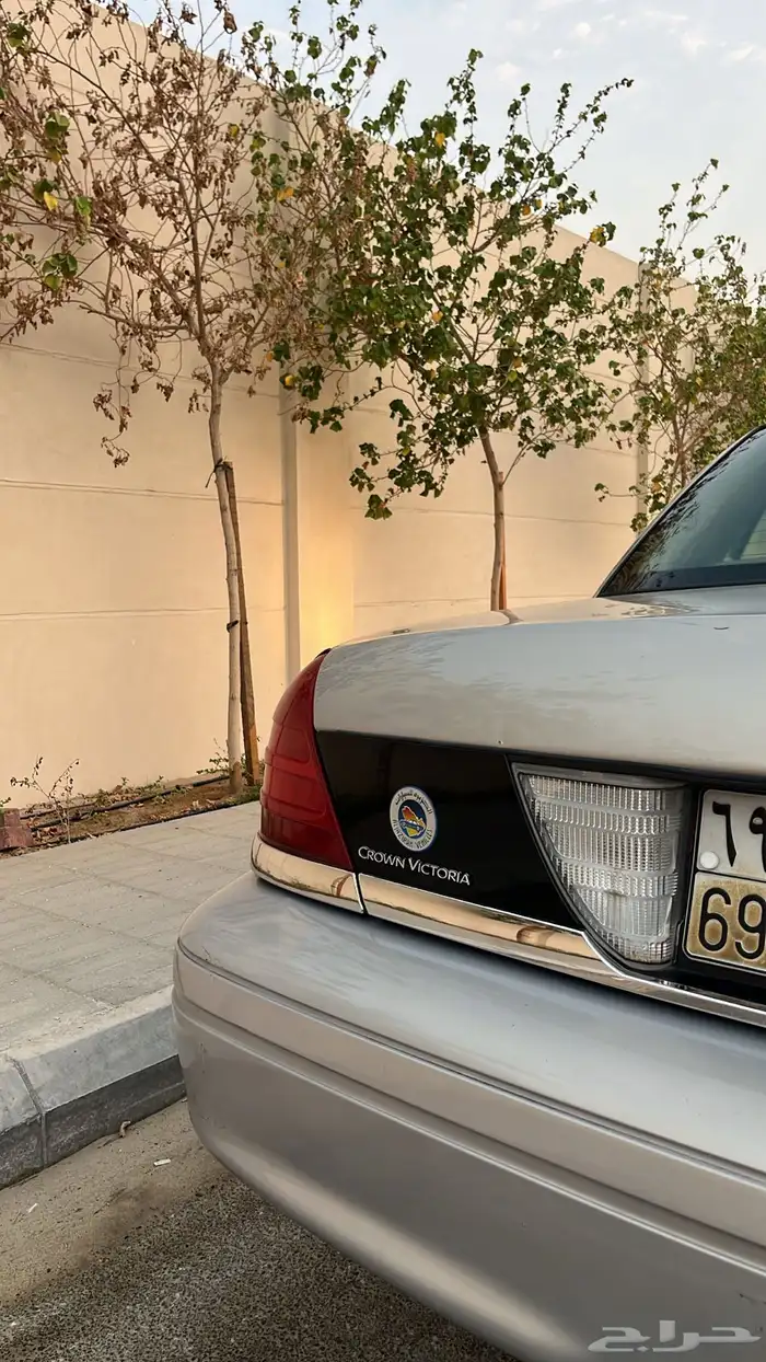 فورد فكتوريا 2009 - بدي وكاالة 347 km . 6