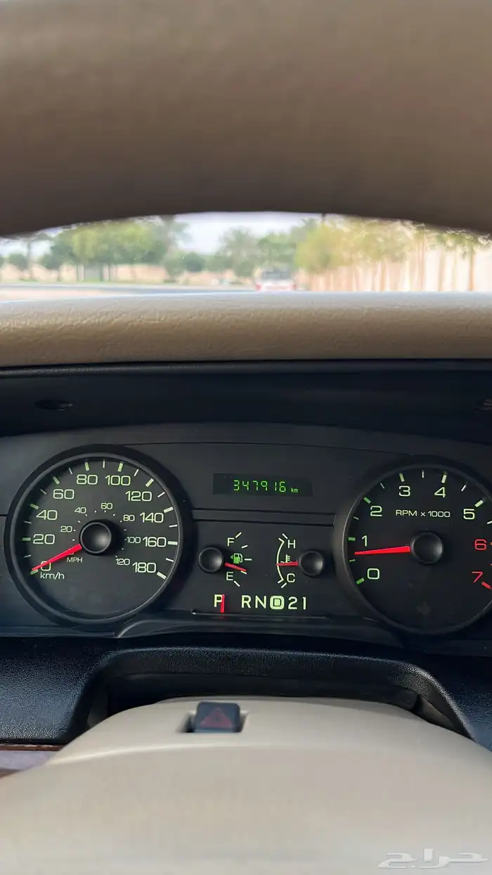 فورد فكتوريا 2009 - بدي وكاالة 347 km . 15