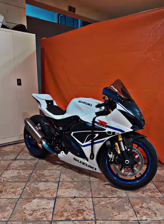 للبيع سوزوكي GSXR1000R 3