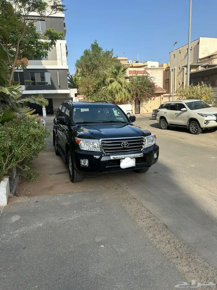 لاندكروزر 2011 12