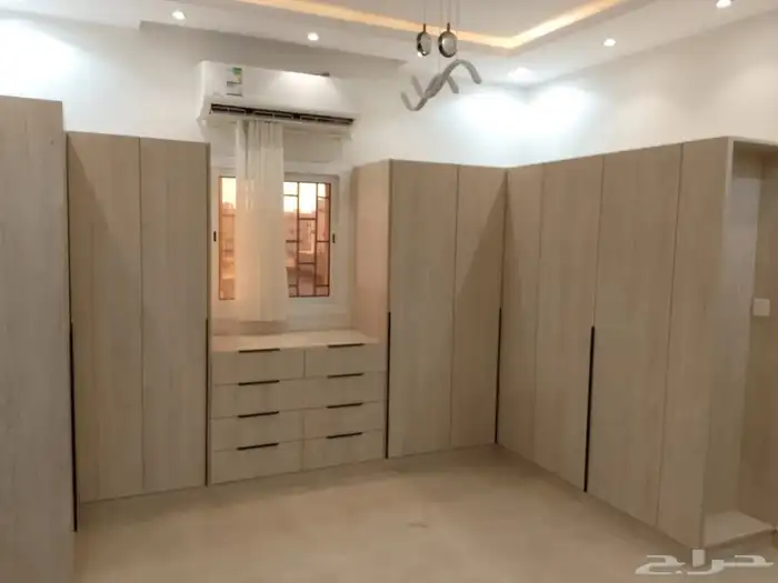 نجار اثاث صيانه وفك وتركيب وكل مايخص الأثاث والأبواب 050471 2