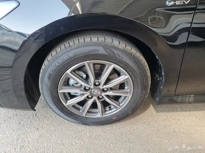 كامري هايبرد استاندر اسود 2025 4