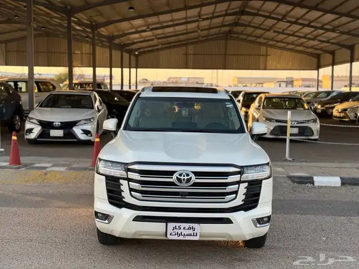 تويوتا لاندكروزر 2023 L4 سعودي 8