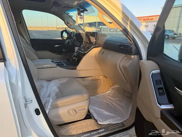 تويوتا لاندكروزر 2023 L4 سعودي 11