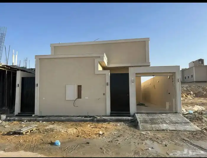 للبيع دور مساحته 300 2