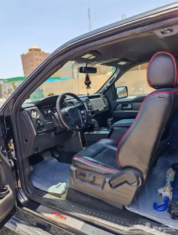 للبيع فورد F150 FX4 دبل 2013 (6.2 نادر) 9