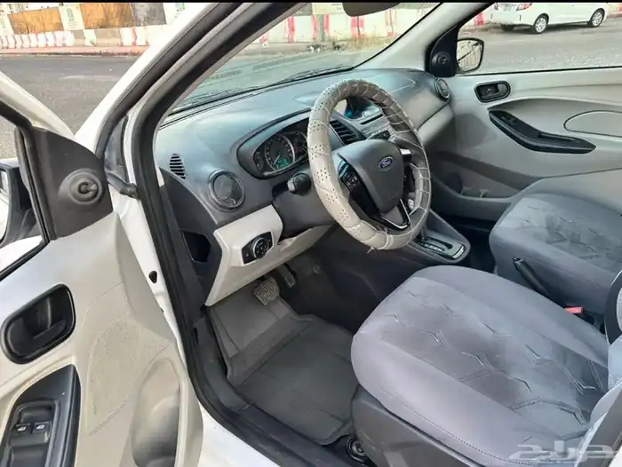 سياره فيجو فورد 2018 5