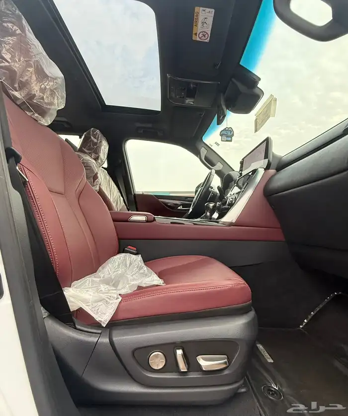 لكزس LX 600 2022 ( BB ) نضيف جدا للبيع 14