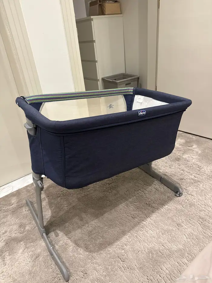 تخت بيبي نكست تو مي ماركة شيكو بحالة الوكاله القماش جينز 1