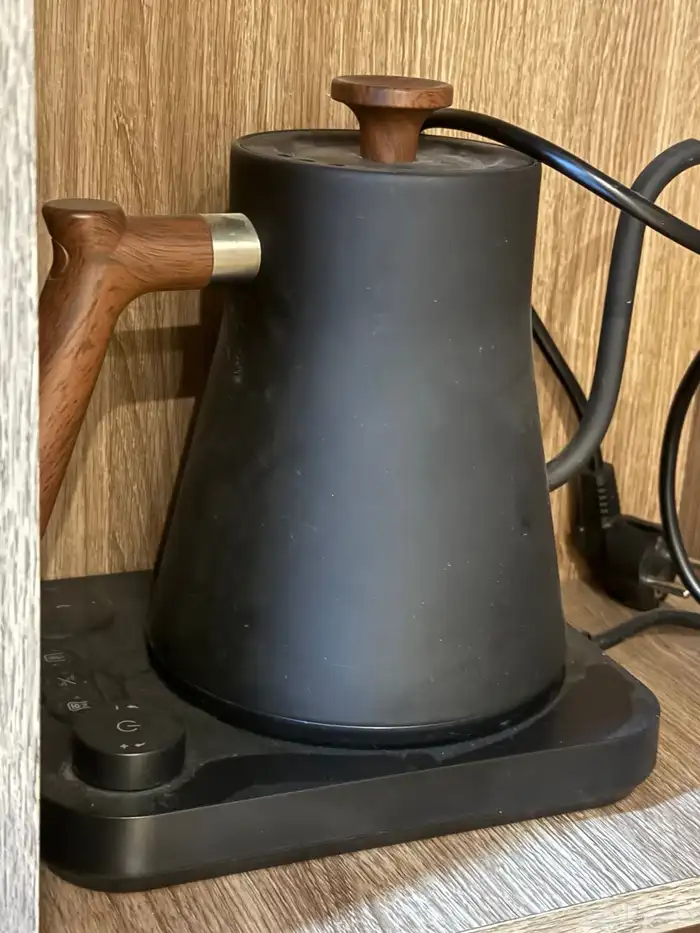 مطحنة هايبرو مع ادوات v60 3