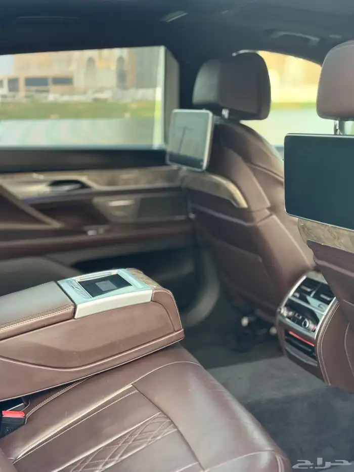 بي ام دبليو 730Li 2020 فل كامل بودي وكاله 18