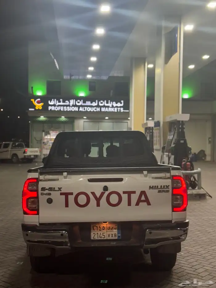 هايلاكس 2023 فل كامل 11