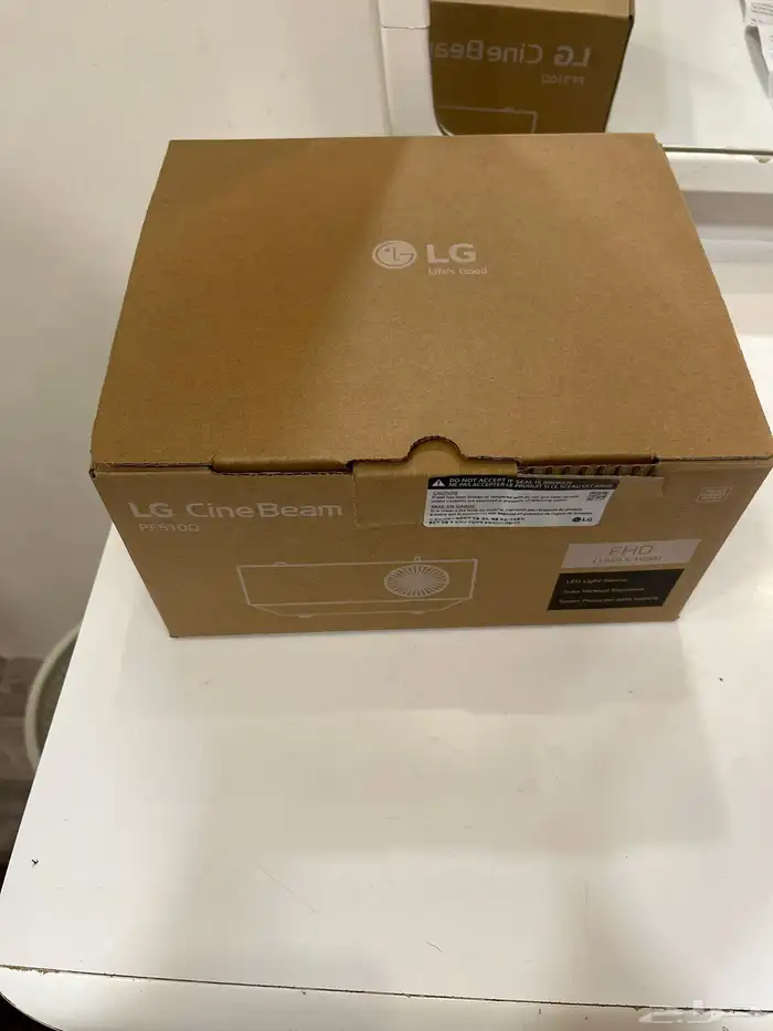 بروجكتر LG جديد لم يتم الاستخدام بس فك الكرتون 6