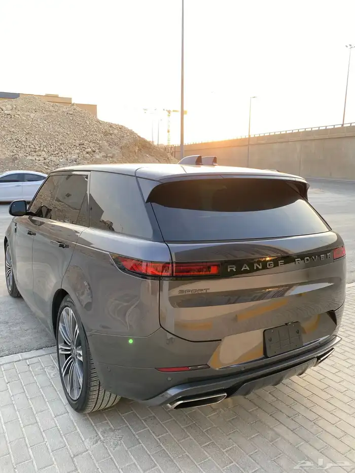 Range Rover Sport P400 Dynamic SE 2024 مواصفات HSE 6