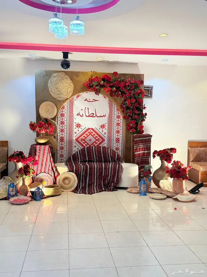 كوش طاولات استقبال بالونات حنه كوش ملكه للتواصل 1