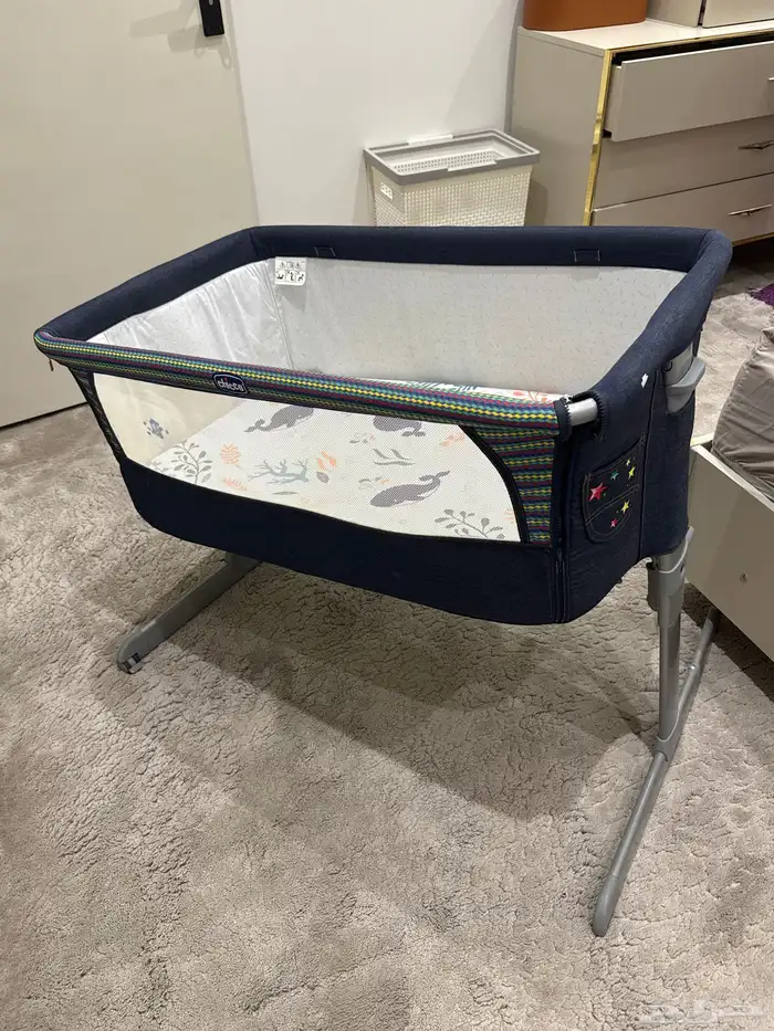 تخت بيبي نكست تو مي ماركة شيكو بحالة الوكاله القماش جينز 2