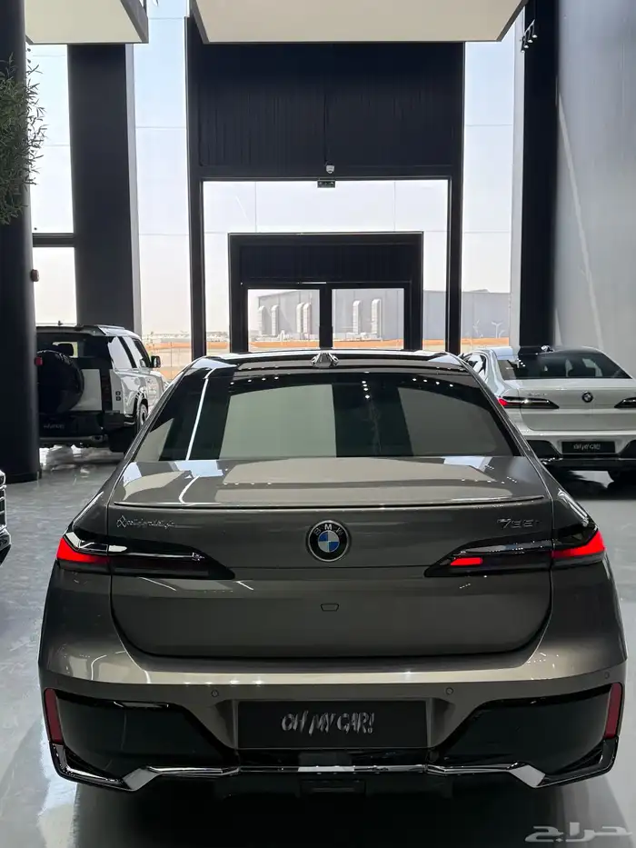 BMW735 2024 تيتانيوم 2
