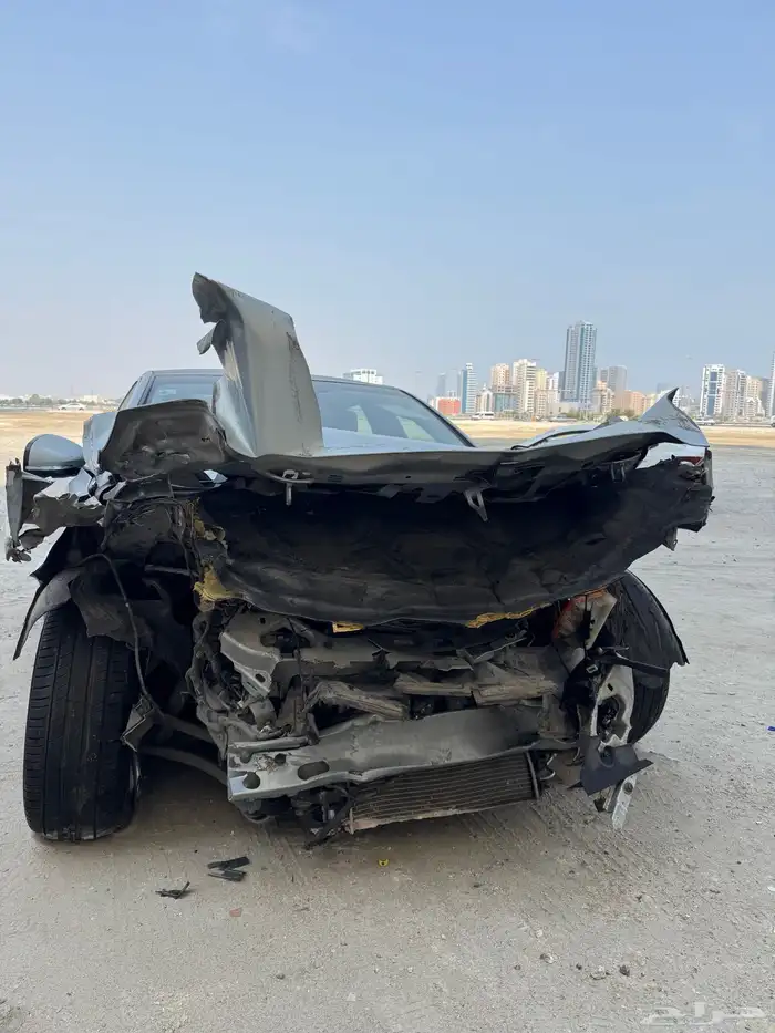 جاقوار 2014 xj مصدوم 10