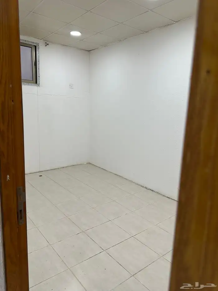 لتقبيل محل مشغل نسائي 39