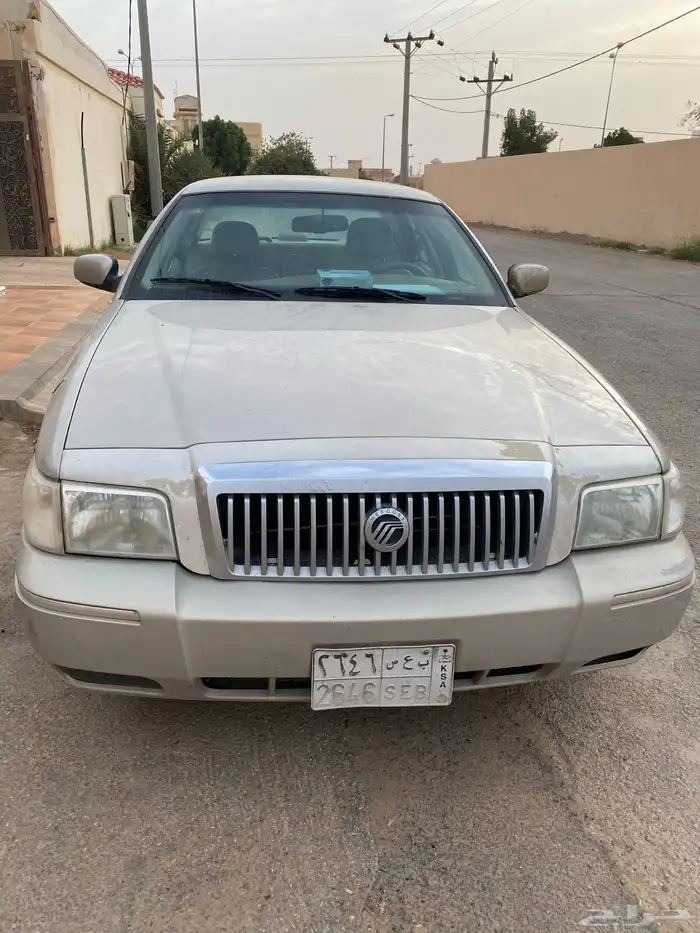فورد جراند ماركيز 2009 0