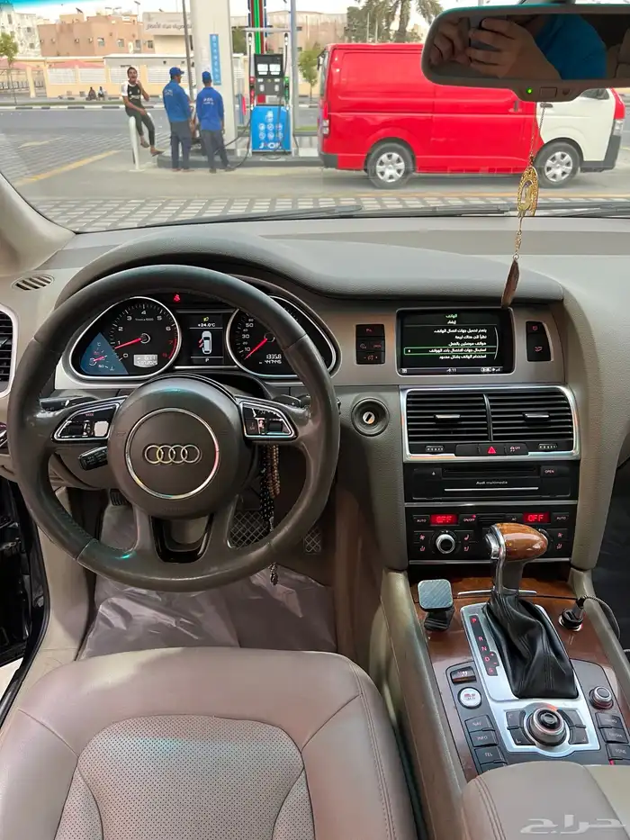 اودي Q7 12