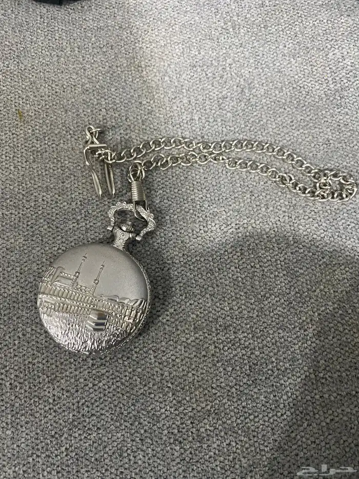 ساعه قديمه مره للبيع 0