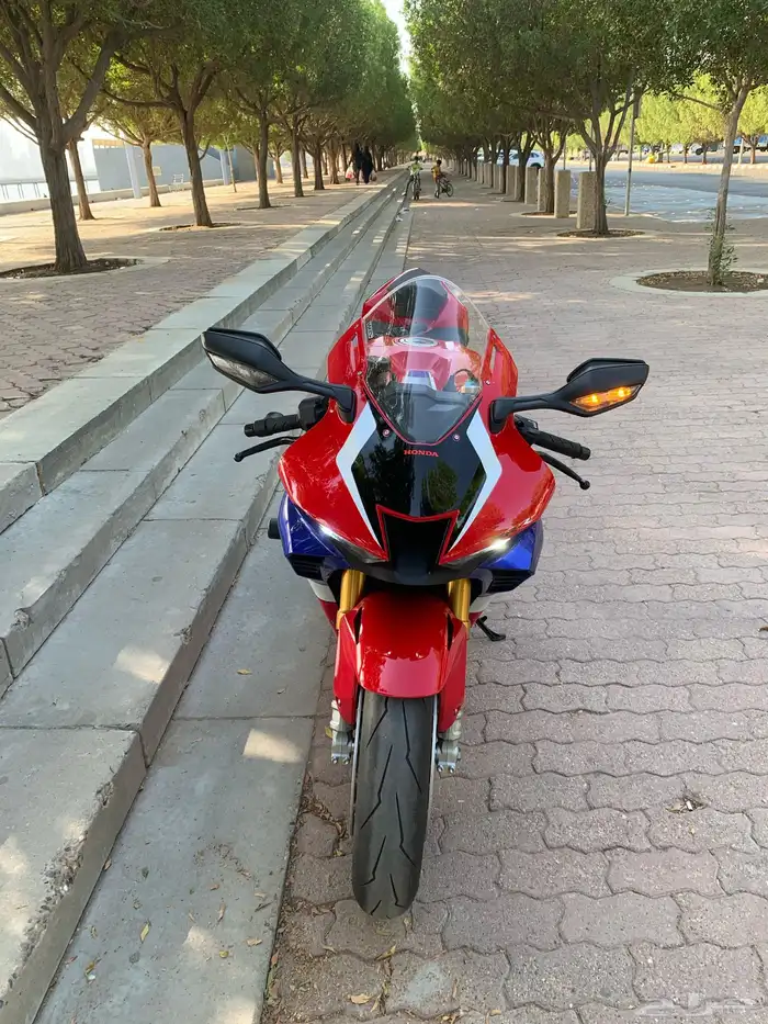 Honda CBR RRR fireblade sp 6