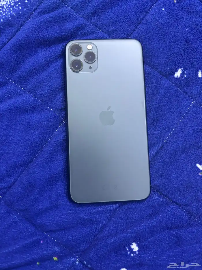 ايفون 11 برو ماكس نظيف استعمال خفيف 2