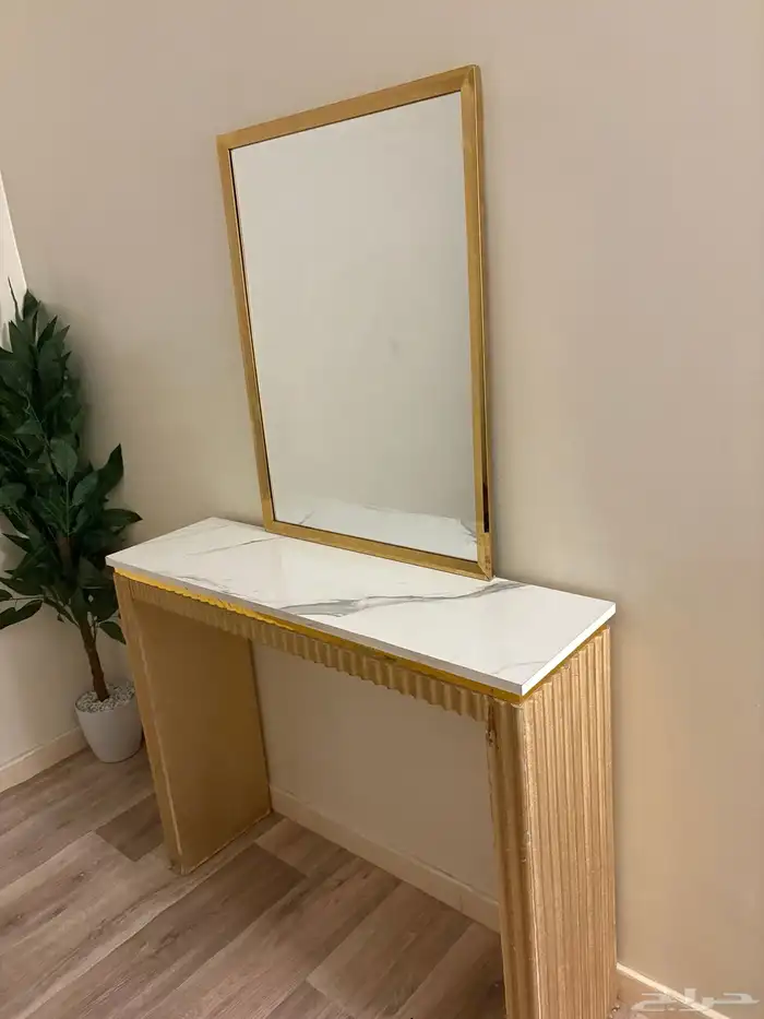 مدخل رخامي مع مرايا كل قطعه لحالها غير متصل 1