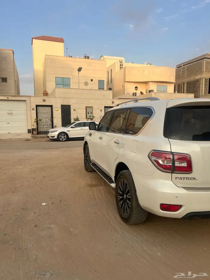 باترول se2 موديل 2014حجم320 3