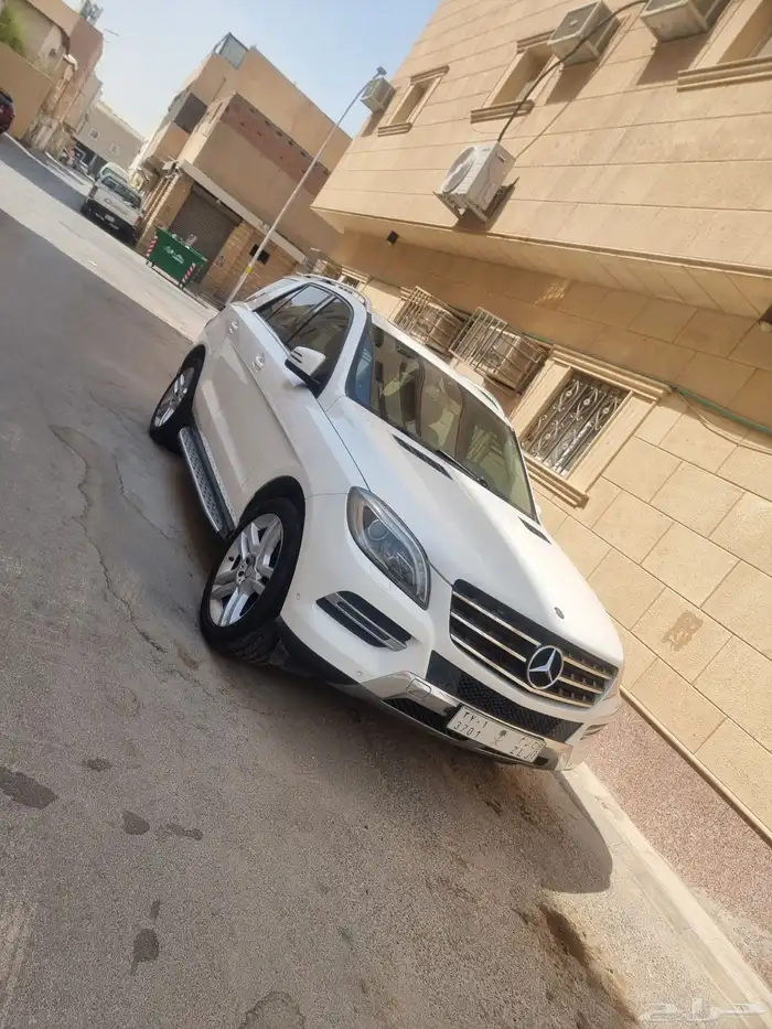للبيع مرسيدس ML400 نظيفة جدا 4