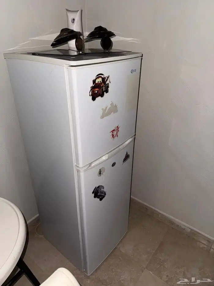 غرفة نوم كامله مع ثلاجتين ومراتب سرير طبيه 5