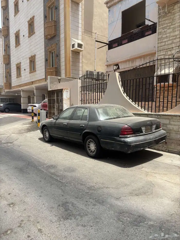 فورد كراون فكتوريا 3