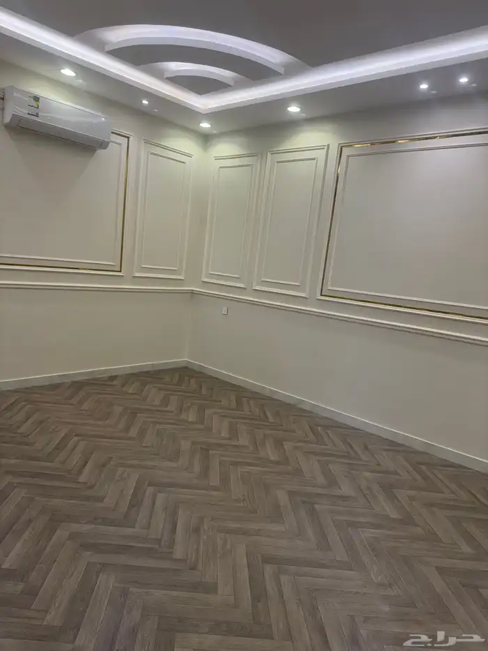 بيت للإيجار بحي الرياض 11