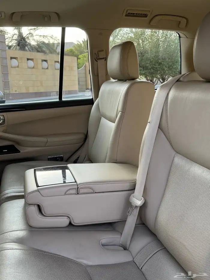جيب لكزس LX570 موديل 2012 مخزن 10