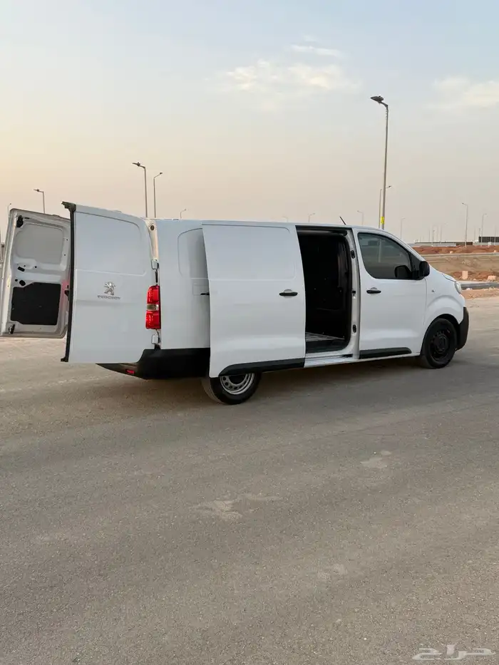 بيجو اكسبرت 3