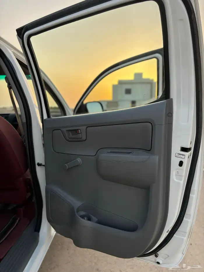 هايلوكس عداد 153 الف فقط 14