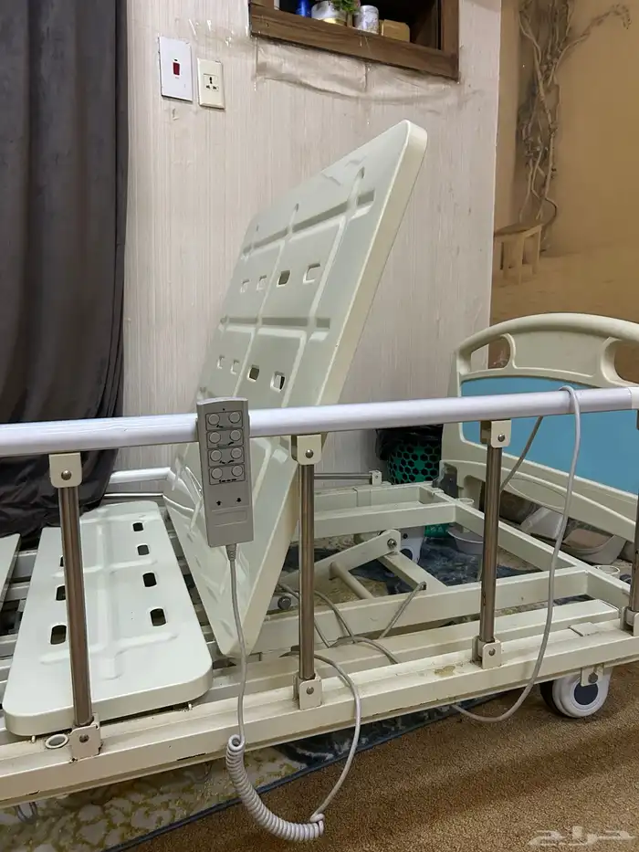 سرير طبي كهربائي 2