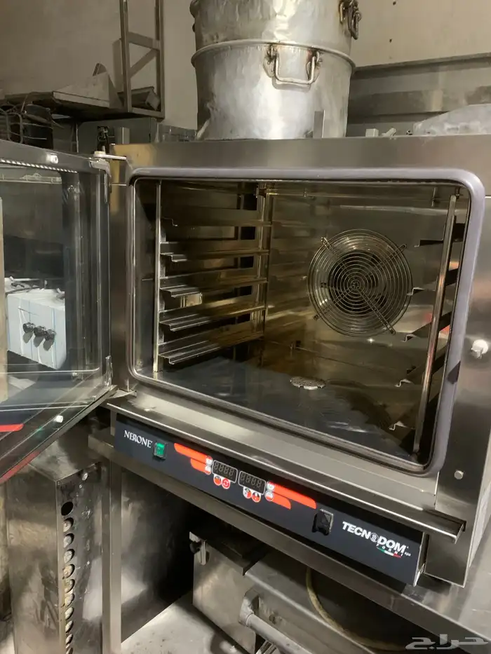 معدات مطعم وكفي شبه جديدة 2