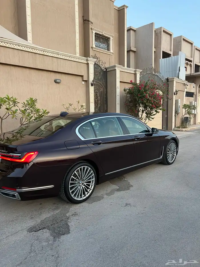 للبيع بي ام 730 8
