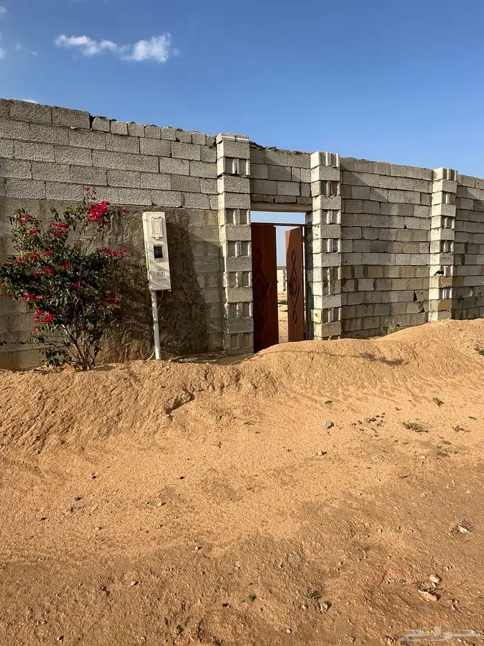 استراحة مكتملة الخدمات الموقع بداية عشيره خلف محطة تنومه 2ك 13